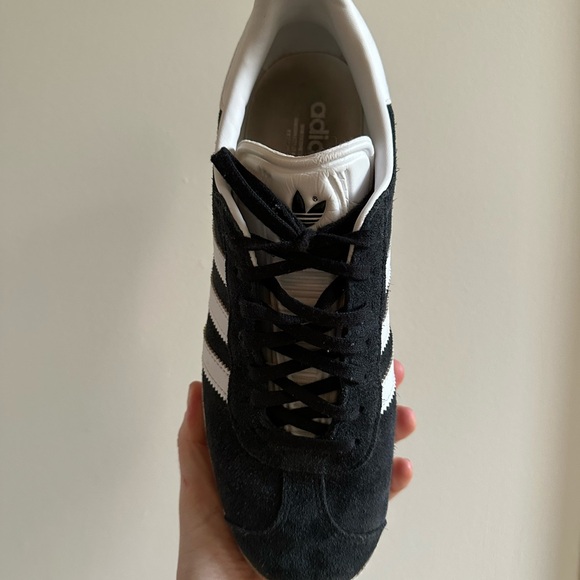 Adidas Gazelle Sneakers (Men’s size 9) - Picture 2 of 5